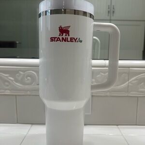 Stanley Mistletoe 40oz Quencher